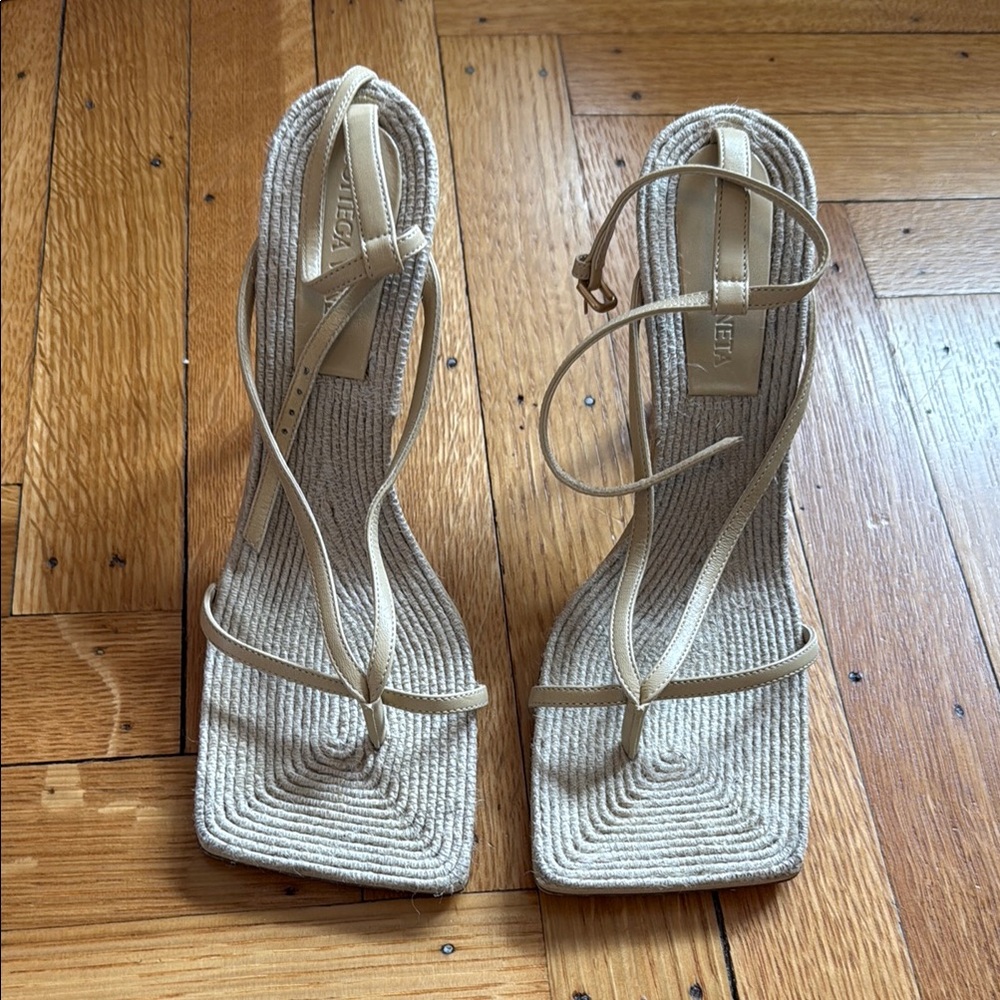 Women's Beige Strappy Sandals